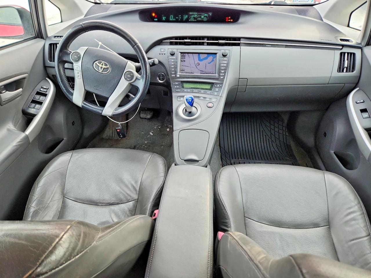2011 TOYOTA PRIUS photo 8