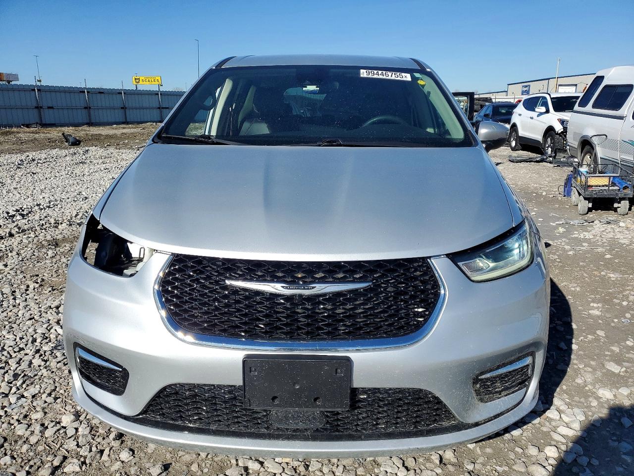 2023 CHRYSLER PACIFICA TOURING L photo 5
