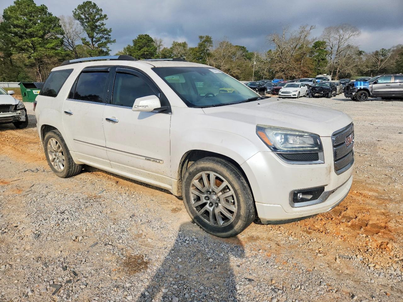 2016 GMC ACADIA DENALI photo 4