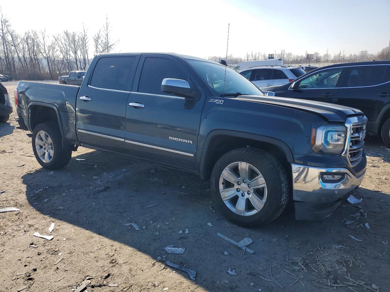 2017 GMC SIERRA K1500 SLT photo 4