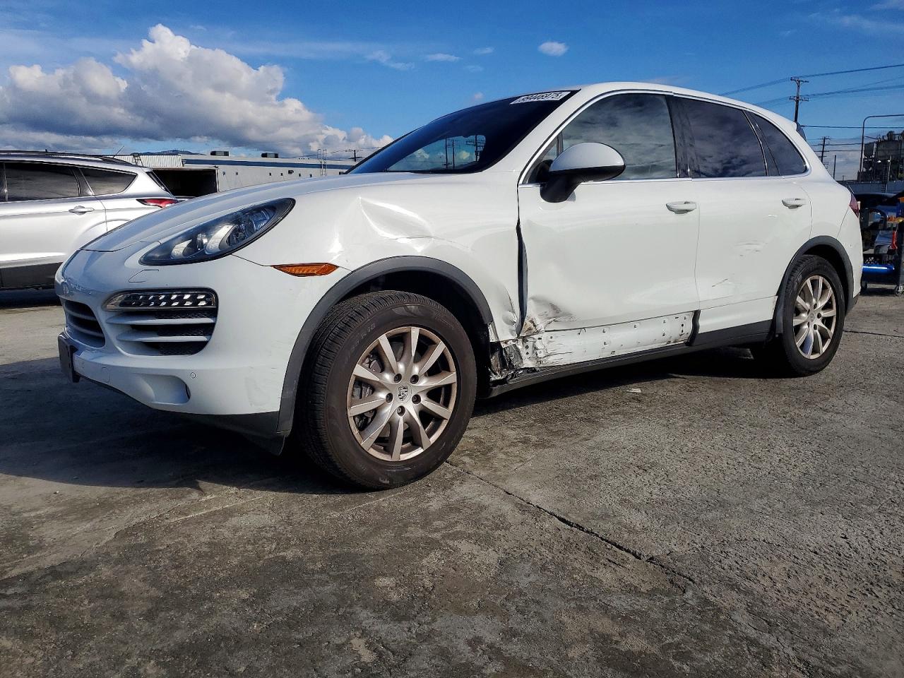 2013 PORSCHE CAYENNE