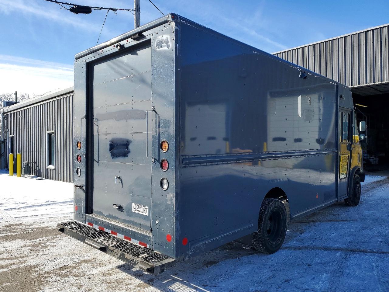 2020 FORD F59 DELIVERY TRUCK photo 3
