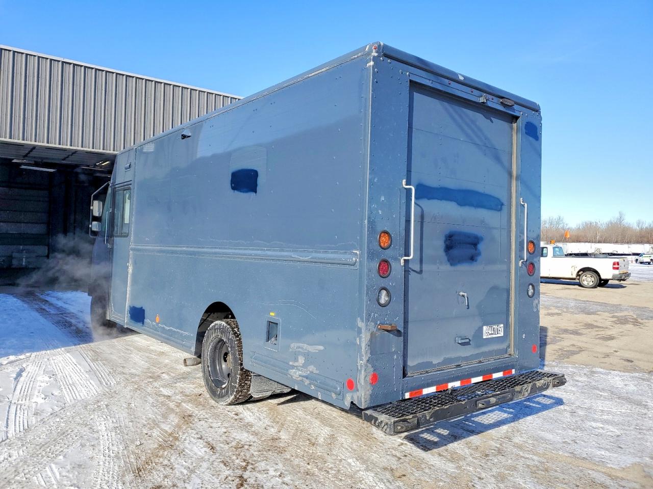 2020 FORD F59 DELIVERY TRUCK photo 2