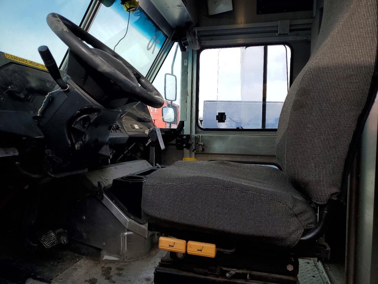 2020 FORD F59 DELIVERY TRUCK photo 7