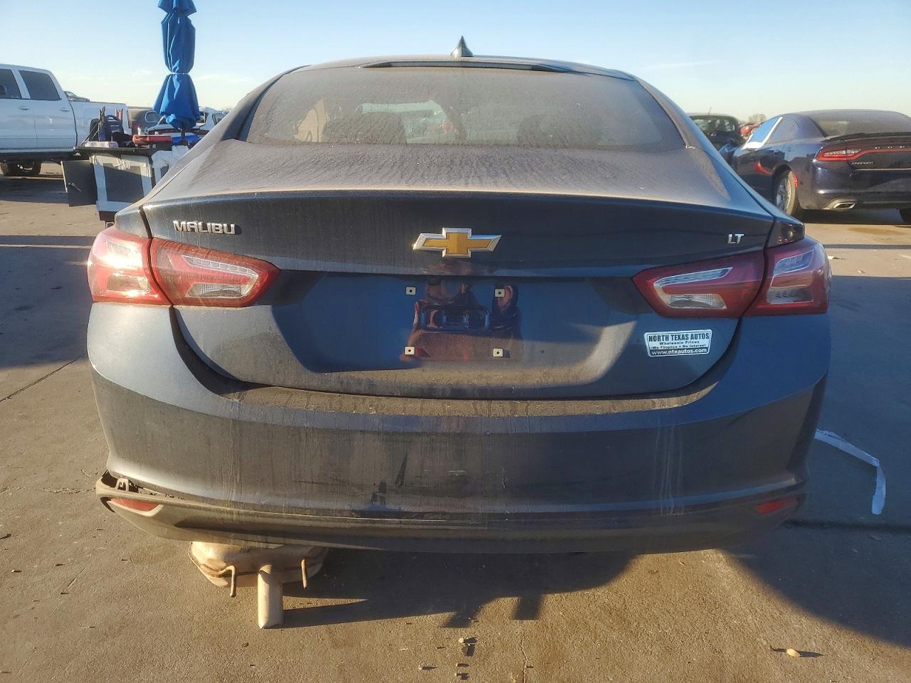 2022 CHEVROLET MALIBU LT photo 6