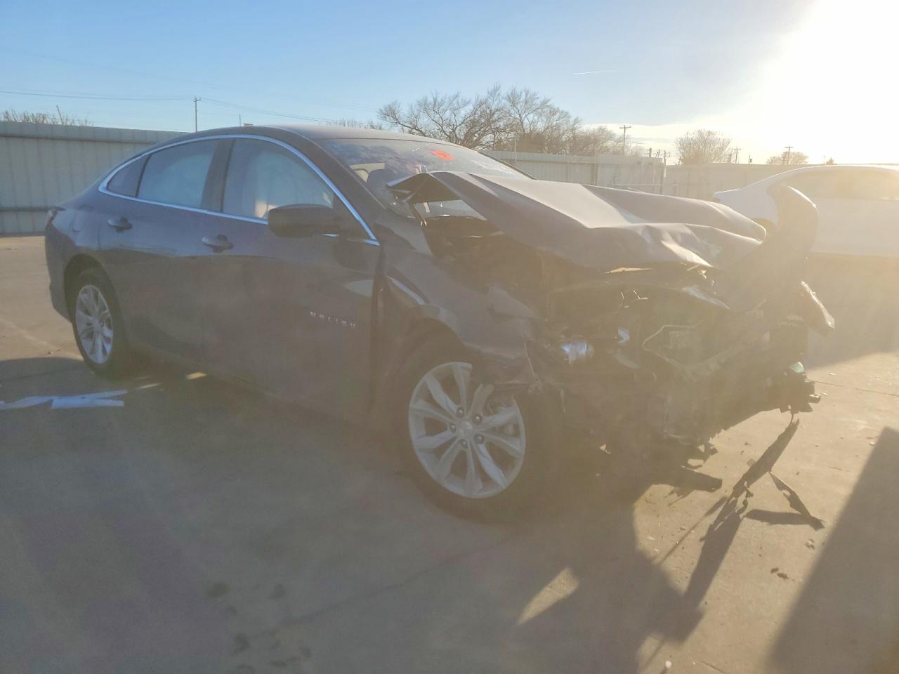 2022 CHEVROLET MALIBU LT photo 4
