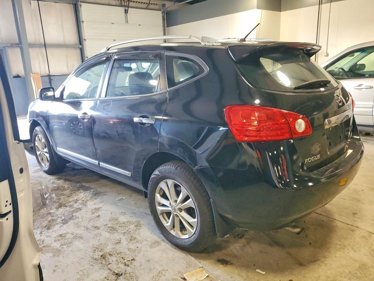 2011 NISSAN ROGUE S photo 3