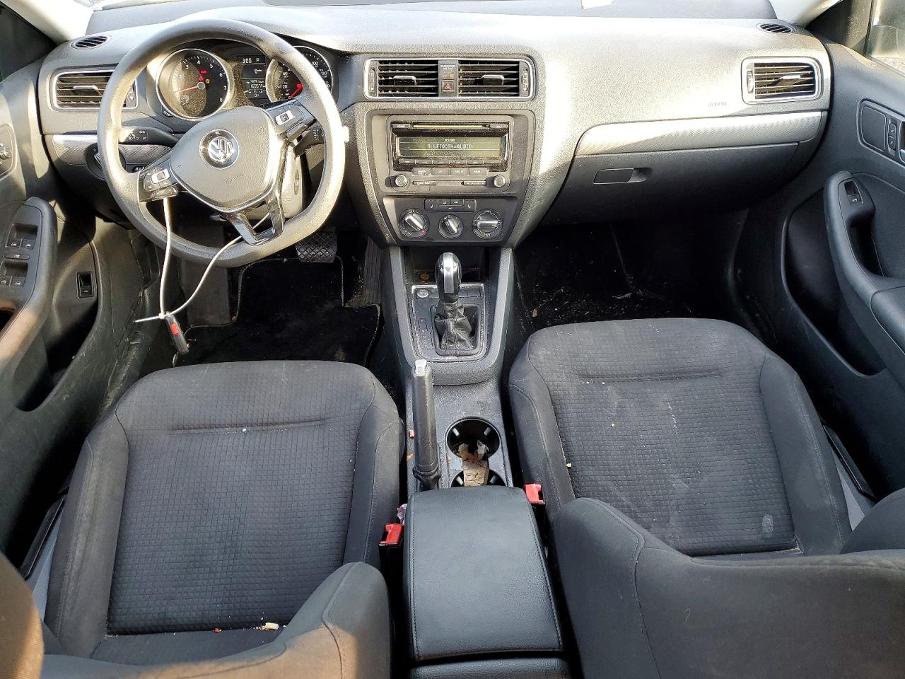 2015 VOLKSWAGEN JETTA SE photo 8