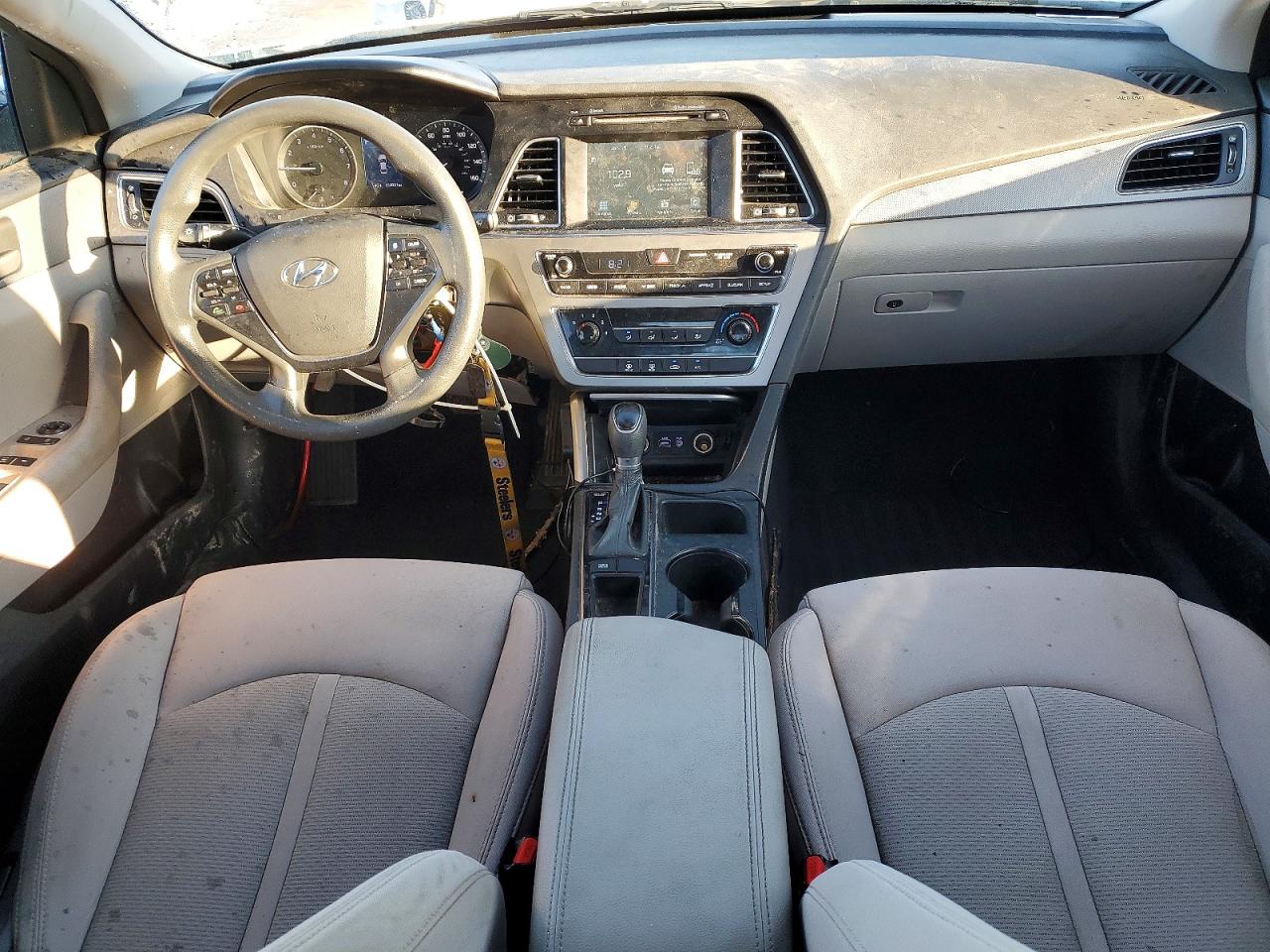 2017 HYUNDAI SONATA SE photo 8