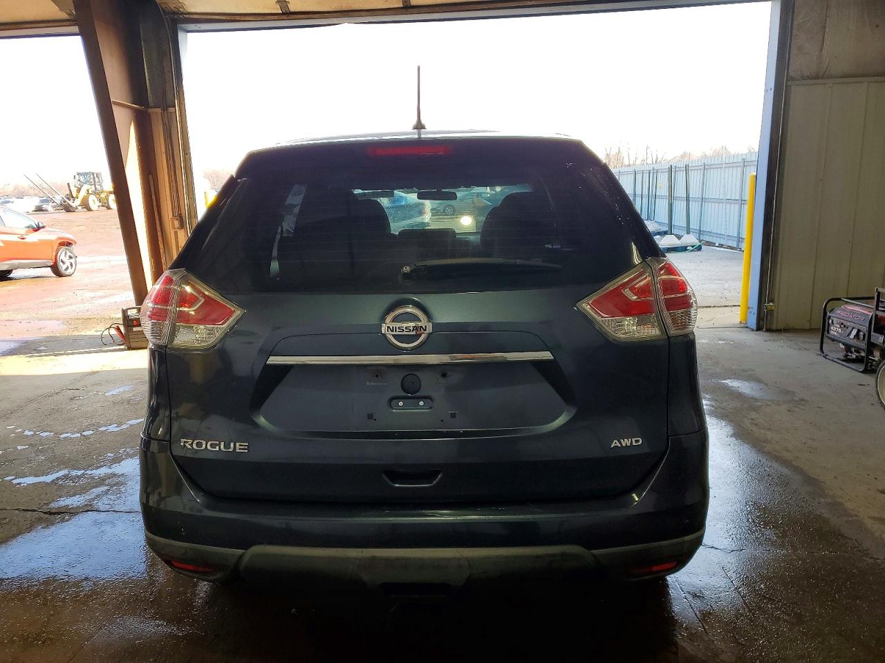 2016 NISSAN ROGUE S photo 6