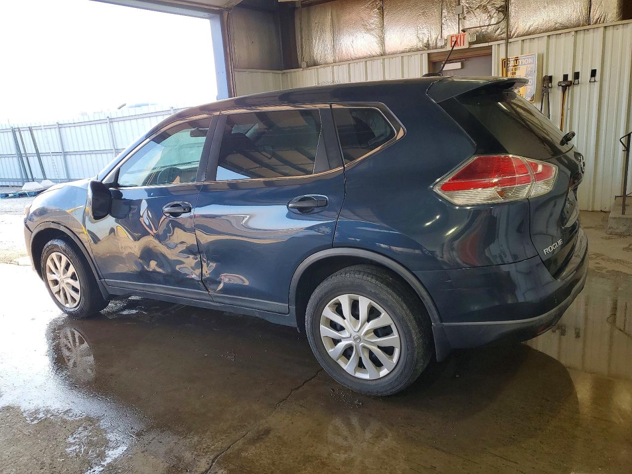 2016 NISSAN ROGUE S photo 2