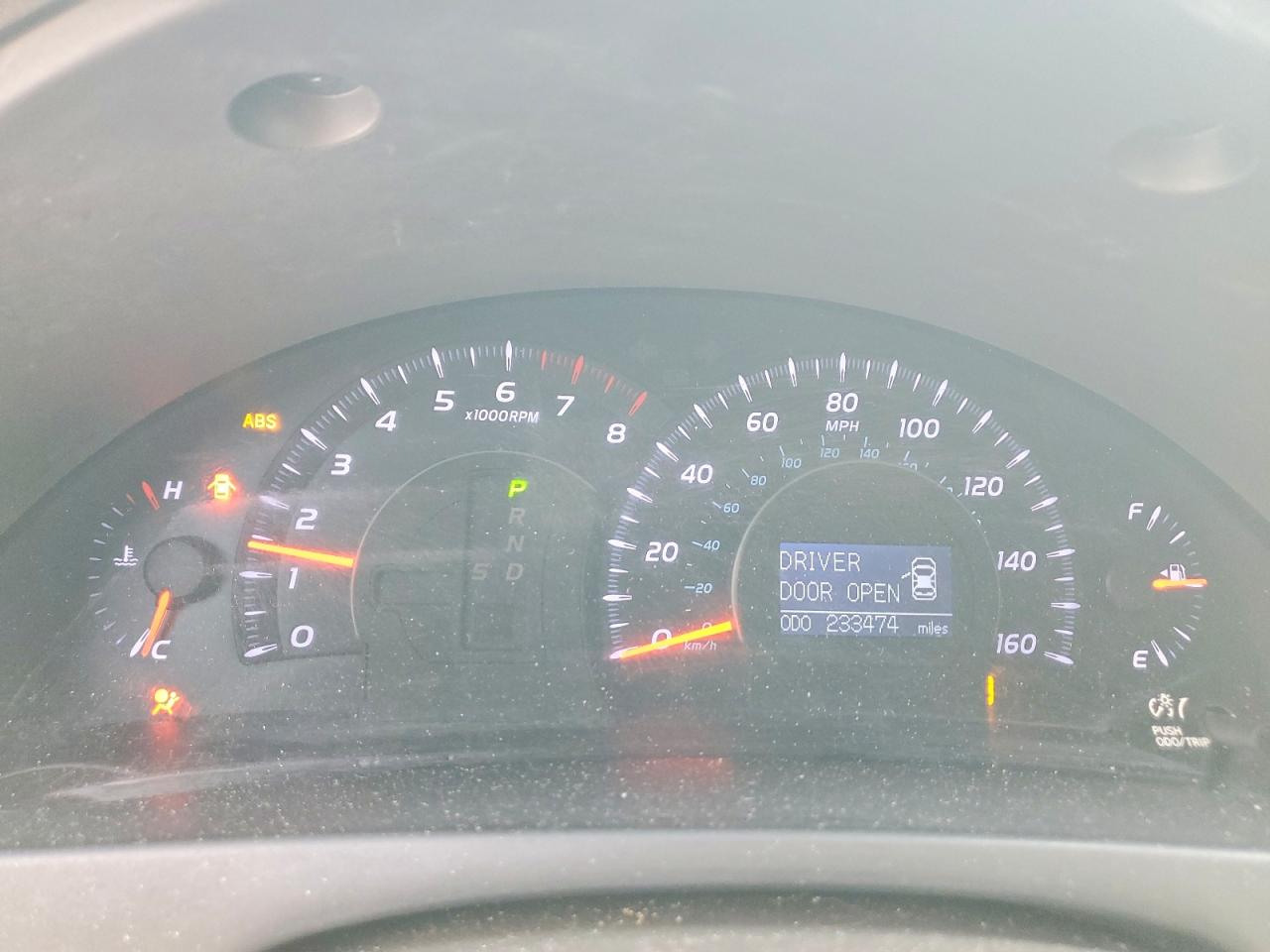 2010 TOYOTA CAMRY SE photo 9