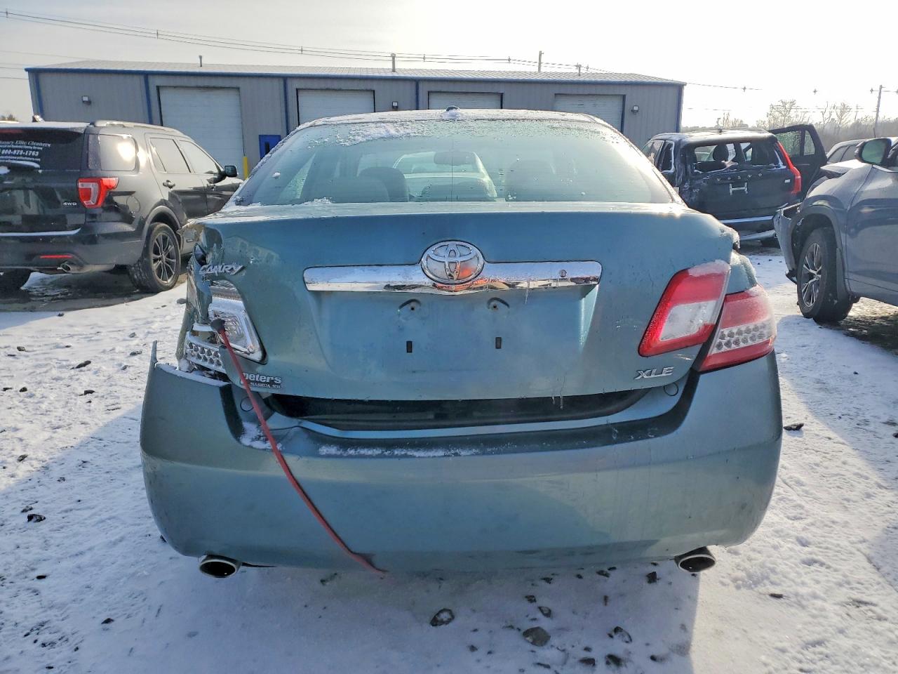 2010 TOYOTA CAMRY SE photo 6
