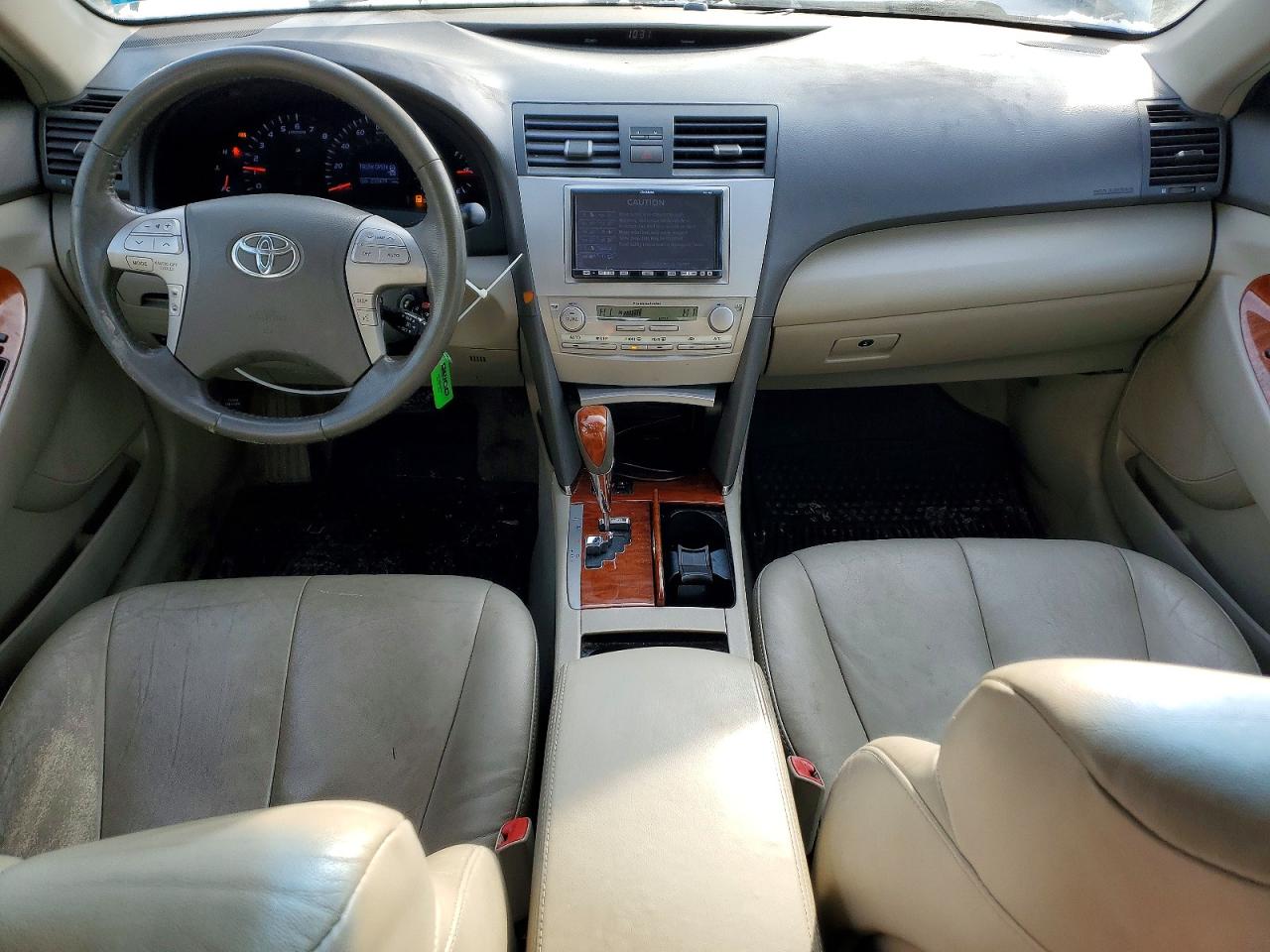 2010 TOYOTA CAMRY SE photo 8