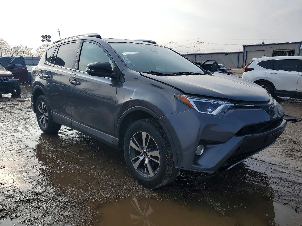2017 TOYOTA RAV4 XLE photo 4