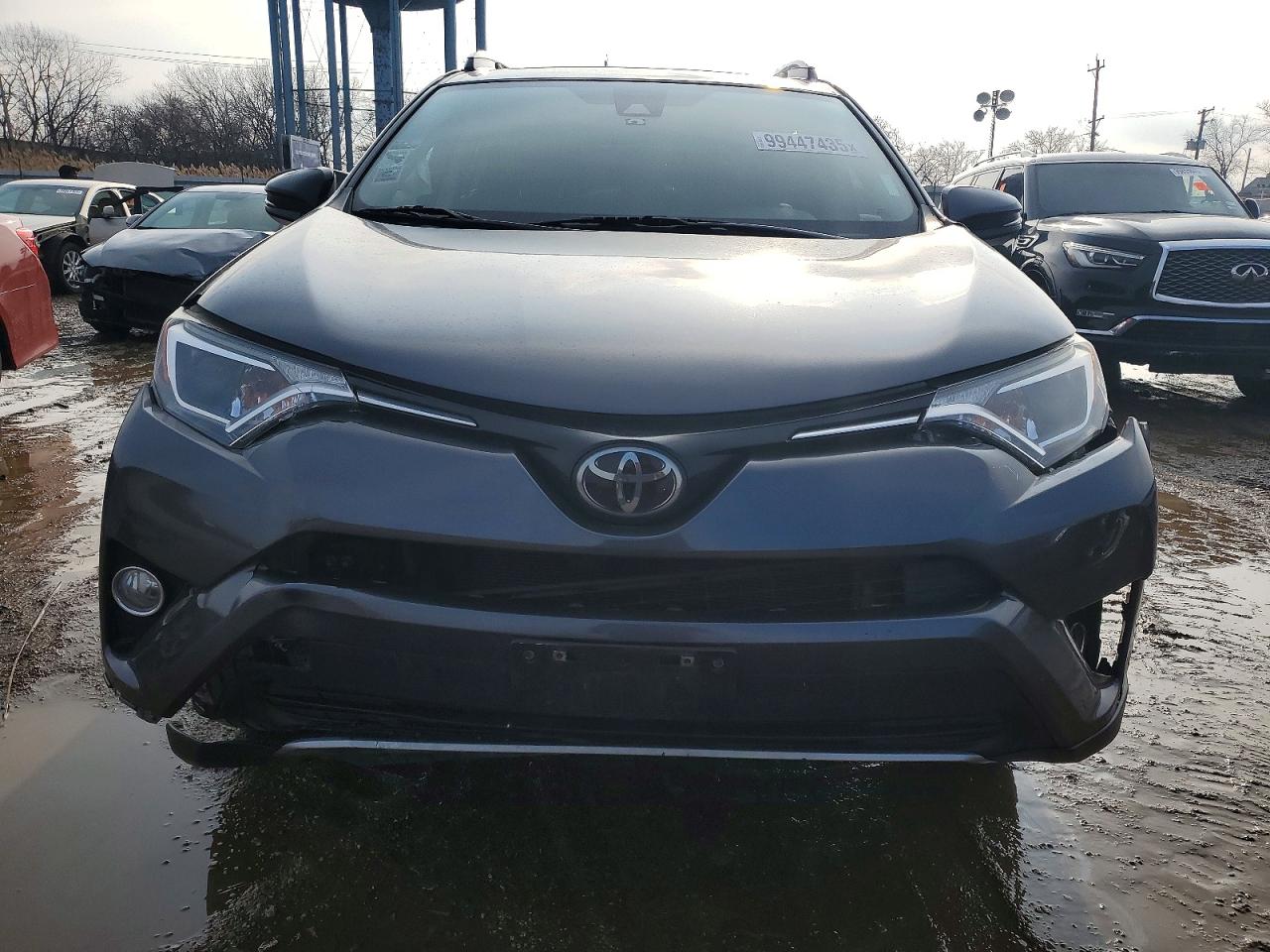 2017 TOYOTA RAV4 XLE photo 5