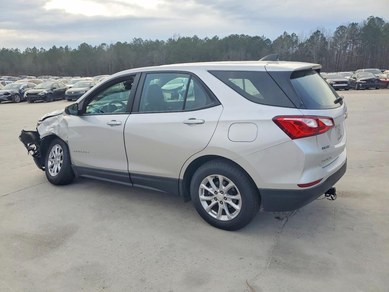 2020 CHEVROLET EQUINOX LS photo 2