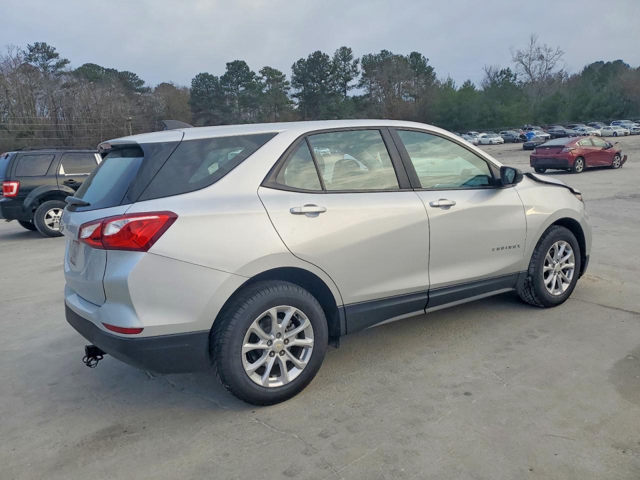 2020 CHEVROLET EQUINOX LS photo 3