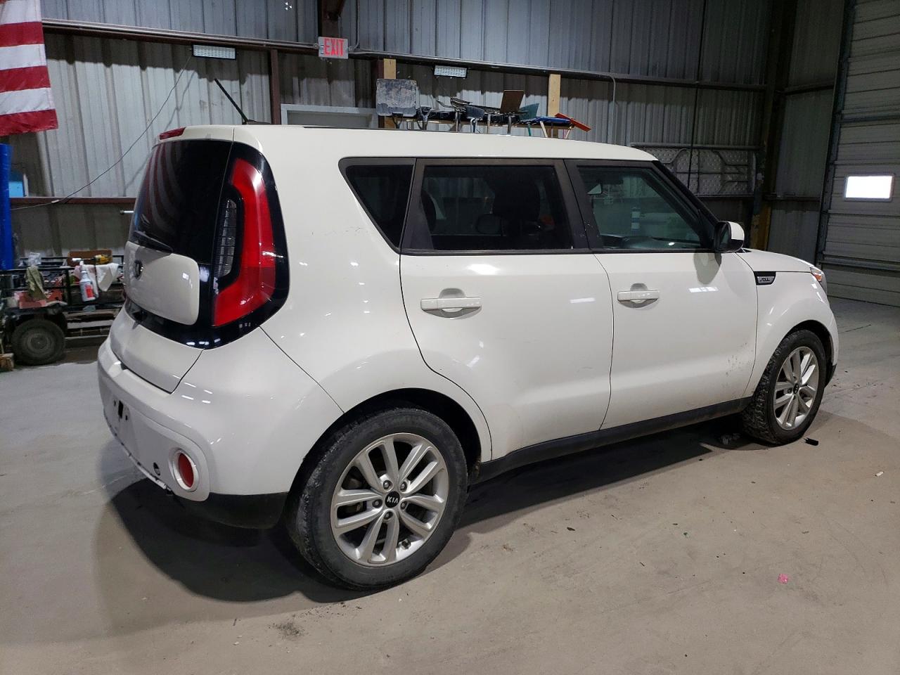 2018 KIA SOUL + photo 3