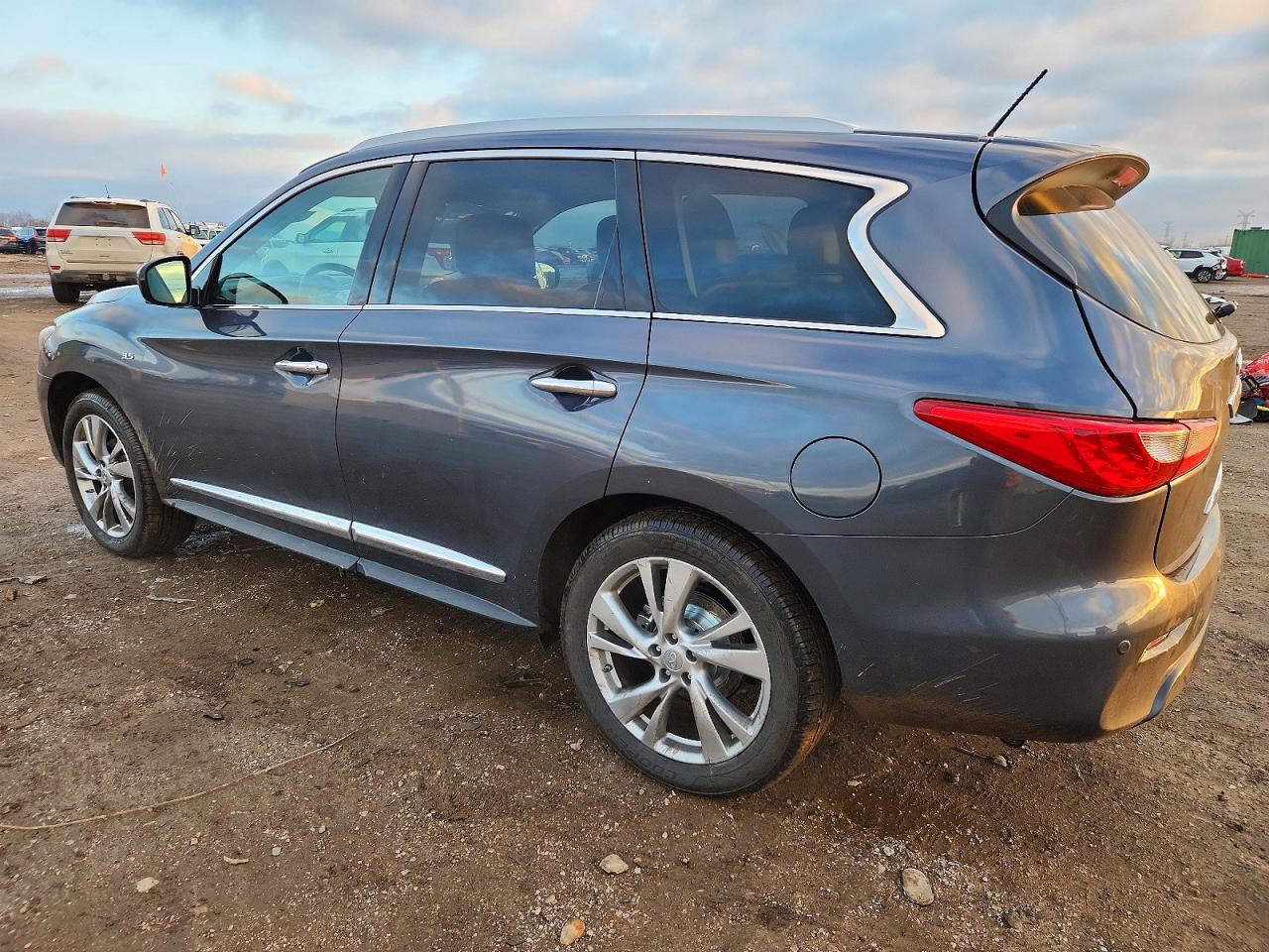 2014 INFINITI QX60 photo 2