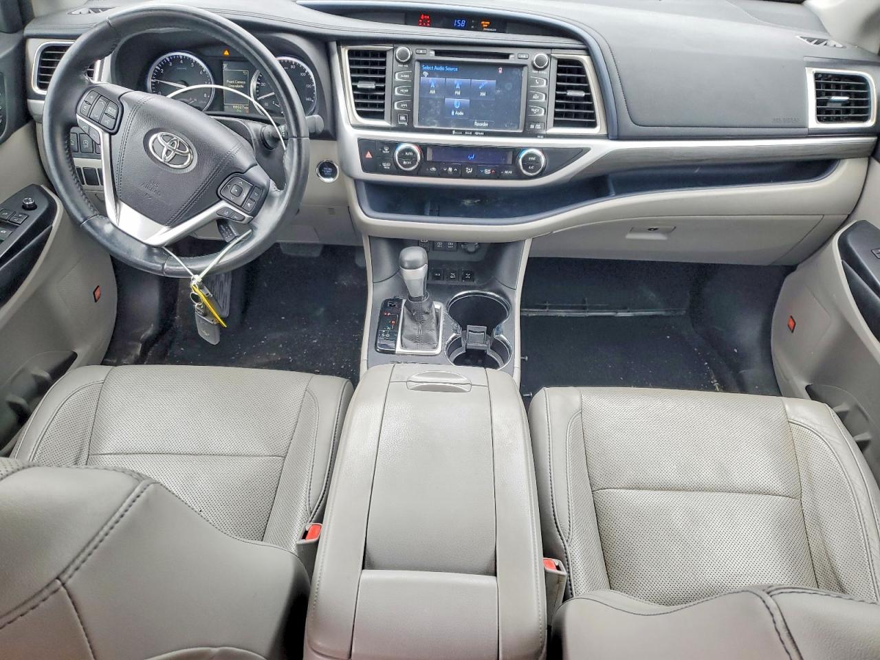 2017 TOYOTA HIGHLANDER LIMITED photo 8