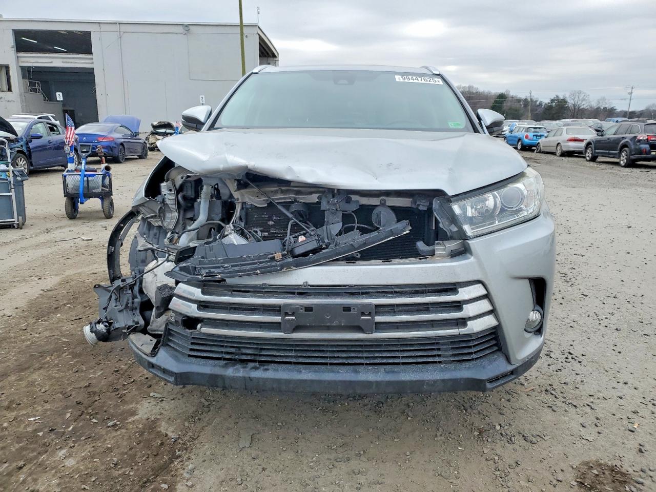 2017 TOYOTA HIGHLANDER LIMITED photo 5