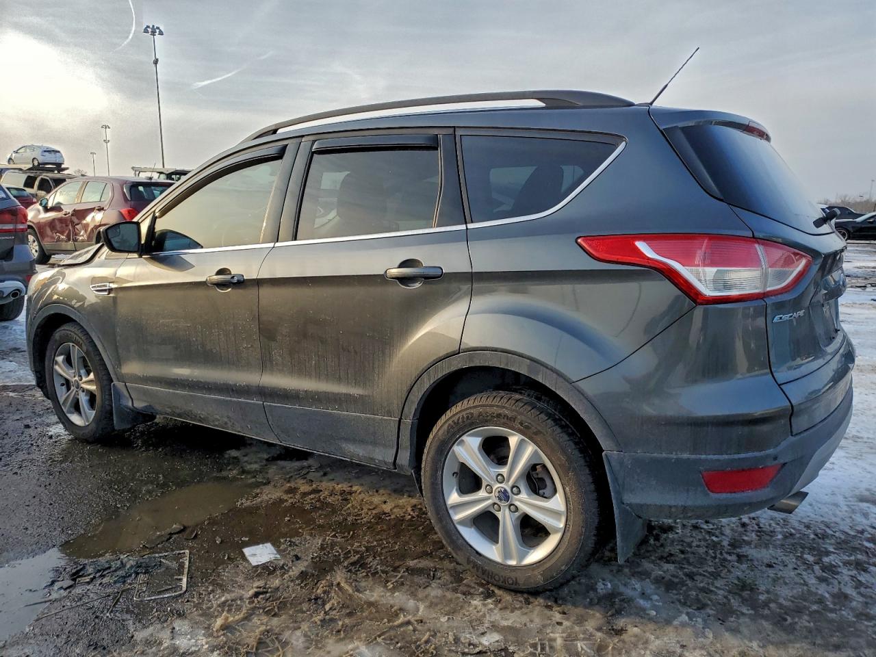 2016 FORD ESCAPE SE photo 2