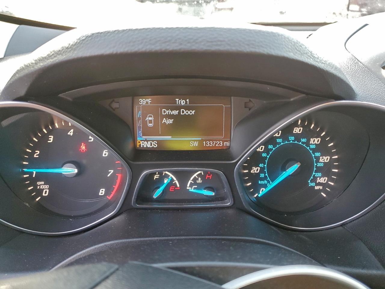 2016 FORD ESCAPE SE photo 9