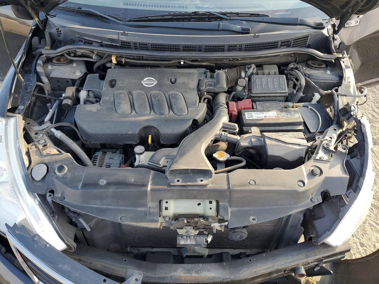 2011 NISSAN VERSA S photo 11