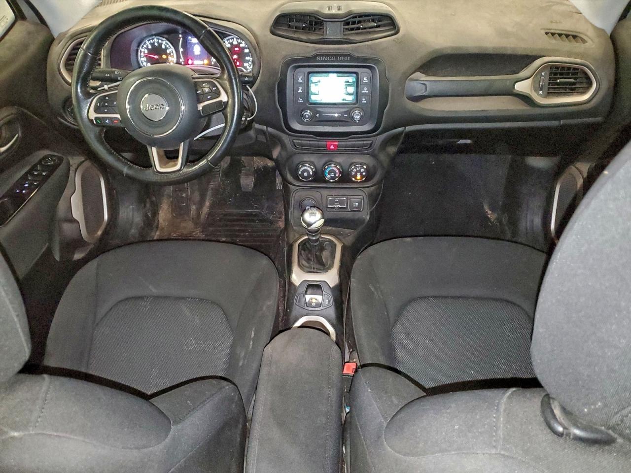 2015 JEEP RENEGADE LATITUDE photo 8