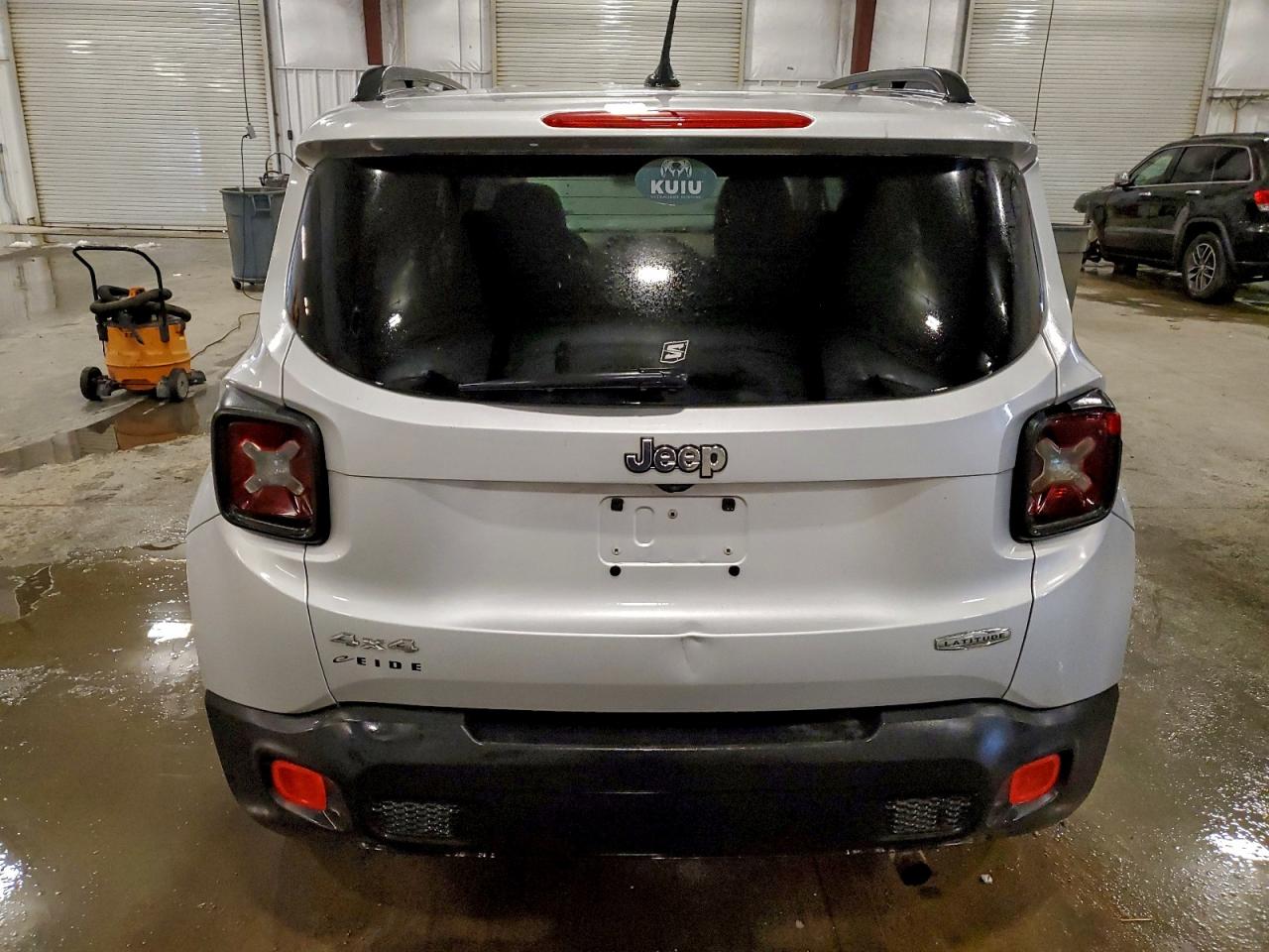 2015 JEEP RENEGADE LATITUDE photo 6