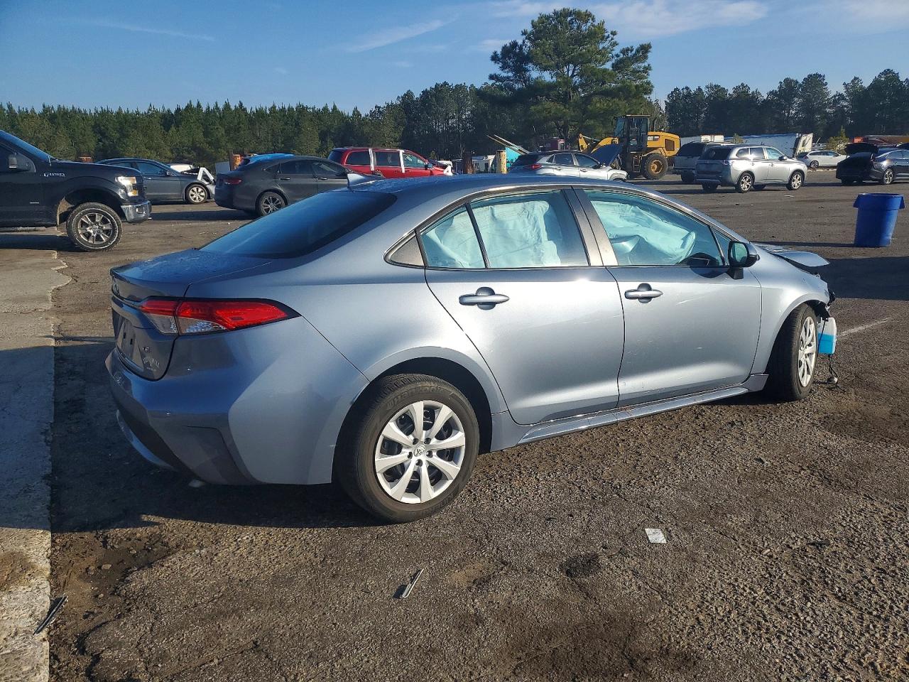 2022 TOYOTA COROLLA LE photo 3
