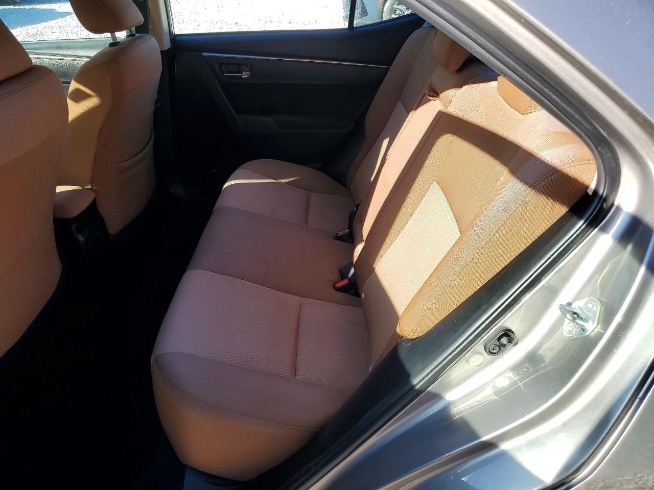 2015 TOYOTA COROLLA LE photo 10