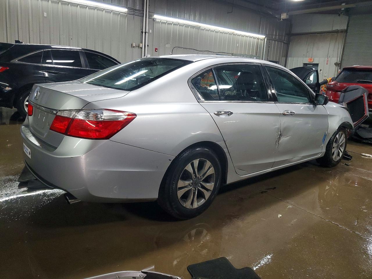2015 HONDA ACCORD LX photo 3