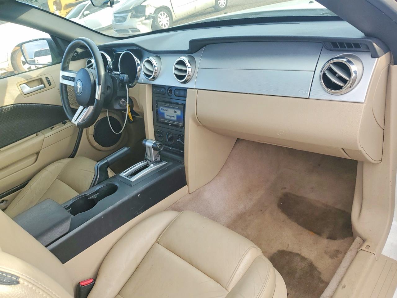 2005 FORD MUSTANG photo 8