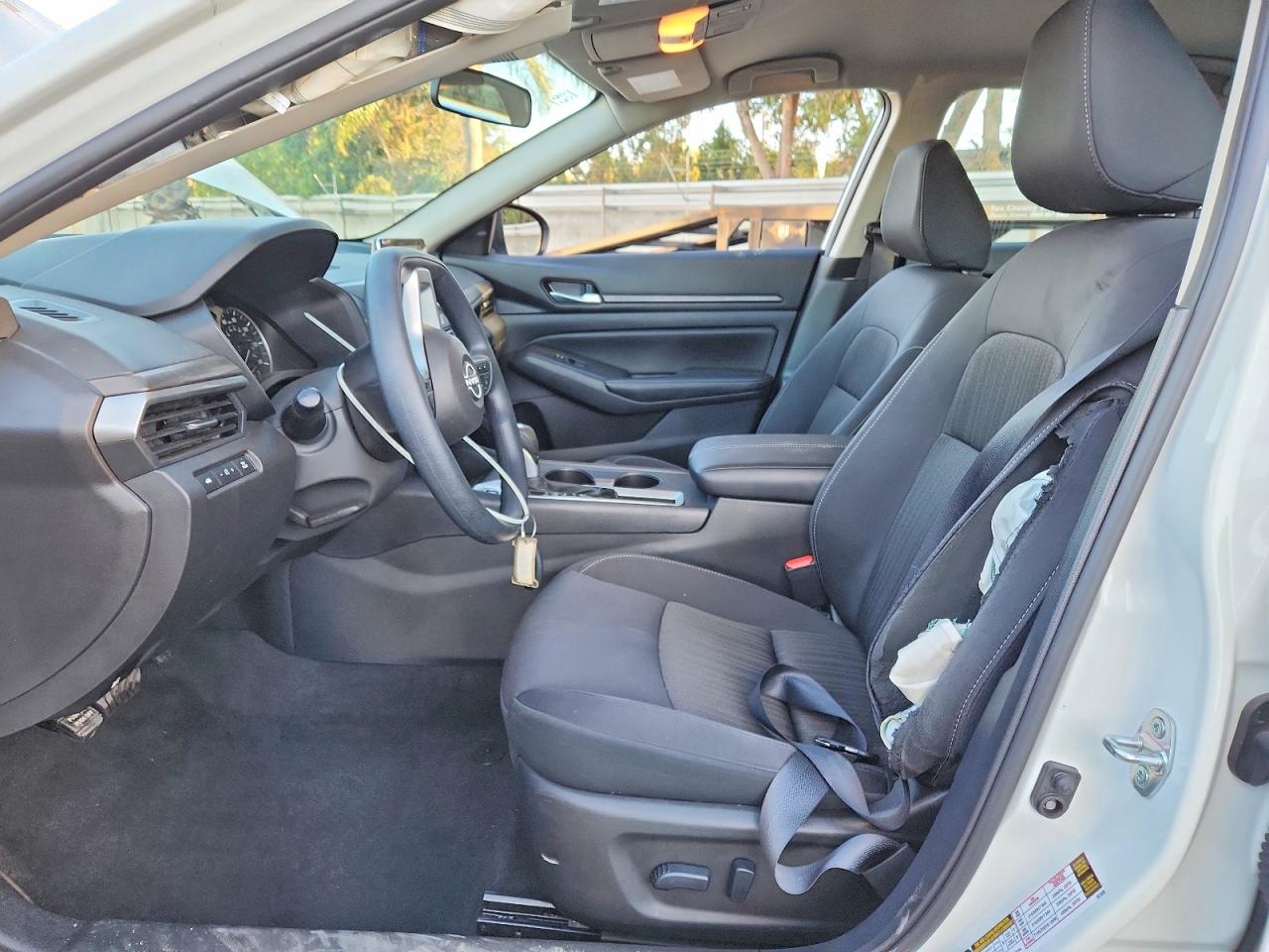 2025 NISSAN ALTIMA SV photo 7
