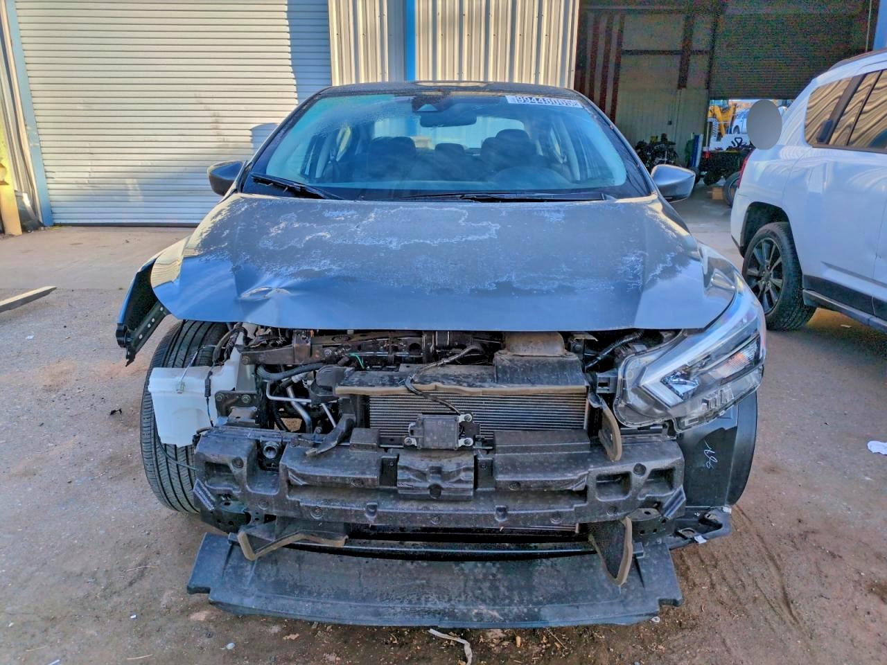 2025 NISSAN VERSA SV photo 9