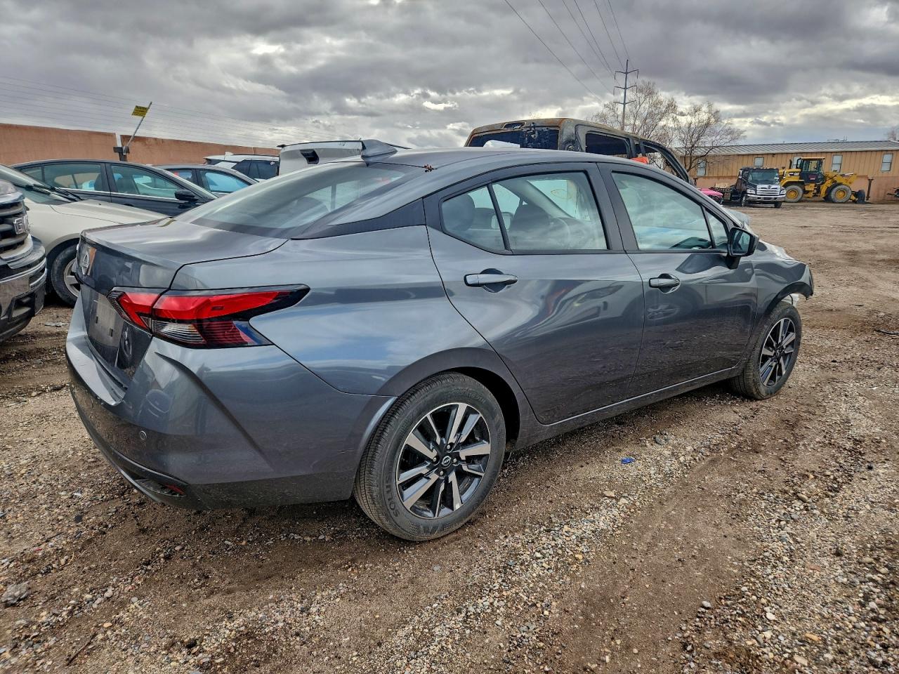 2025 NISSAN VERSA SV photo 5