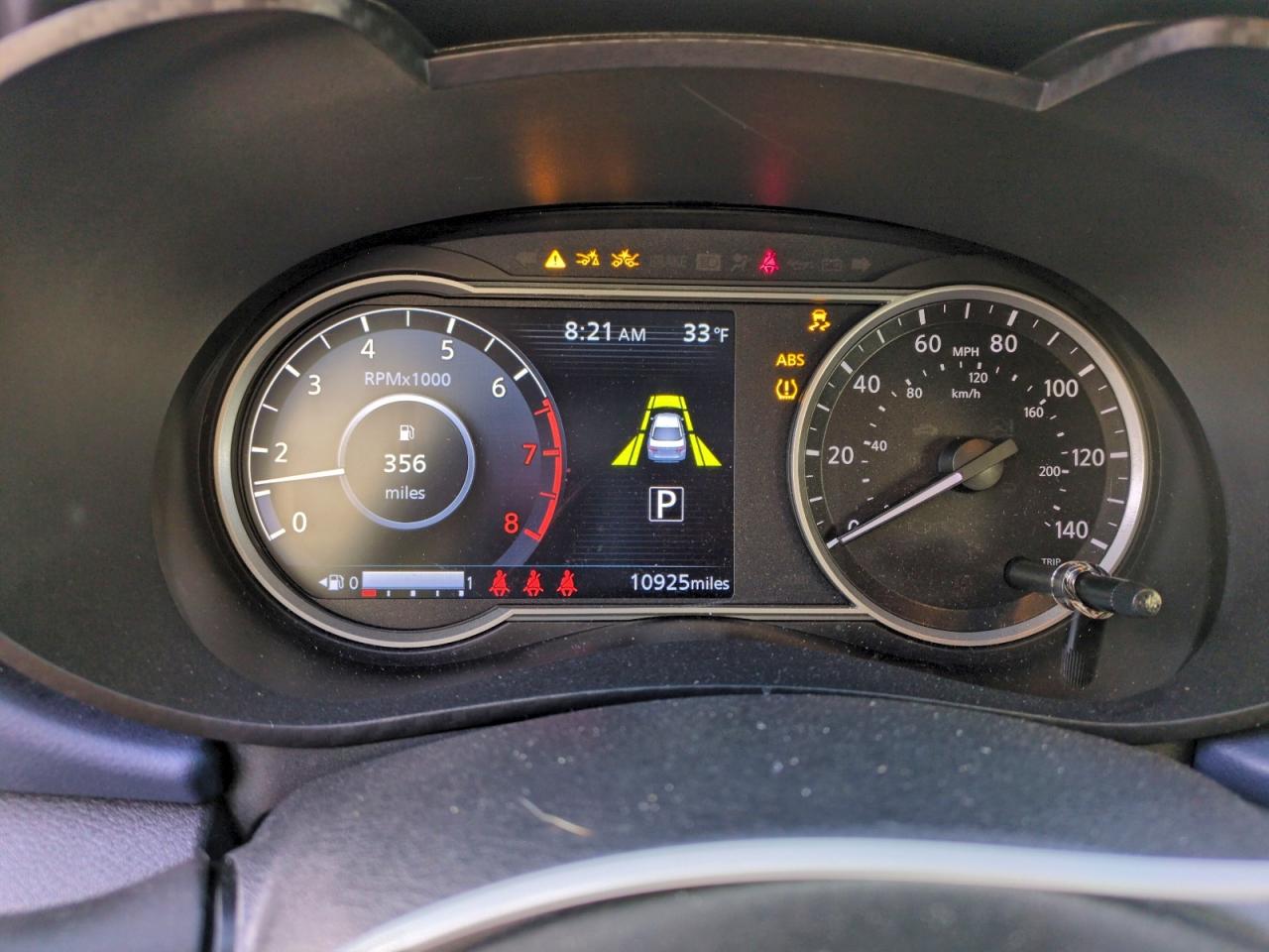 2025 NISSAN VERSA SV photo 17