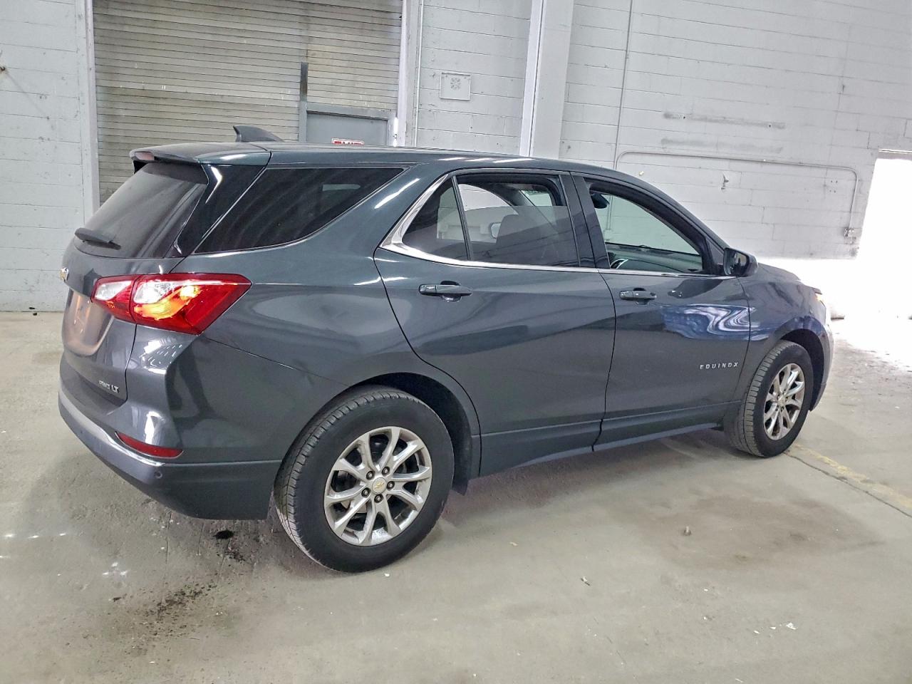 2020 CHEVROLET EQUINOX LT photo 3
