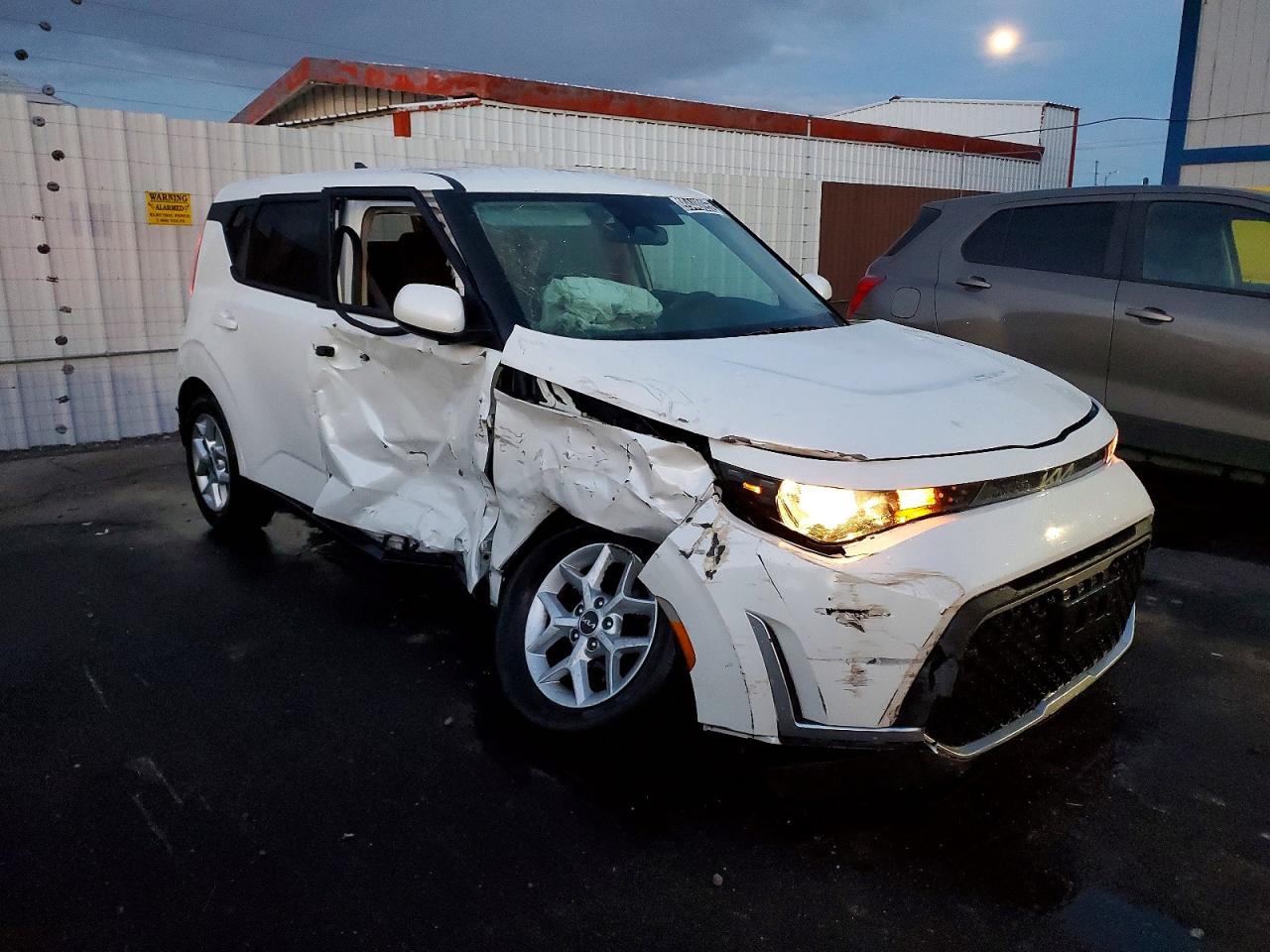 2025 KIA SOUL LX photo 4