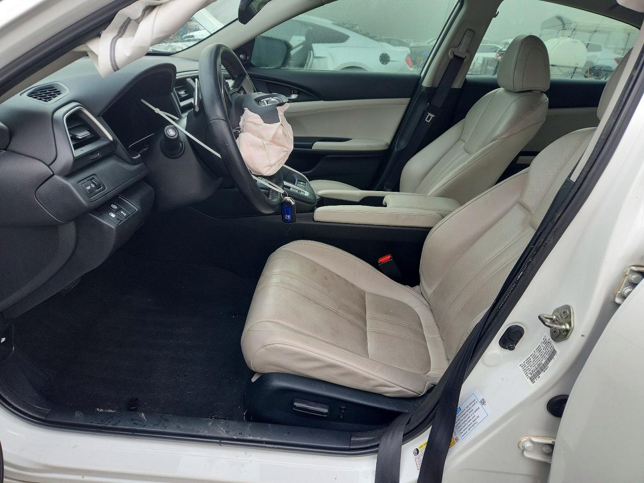 2019 HONDA INSIGHT TOURING photo 7