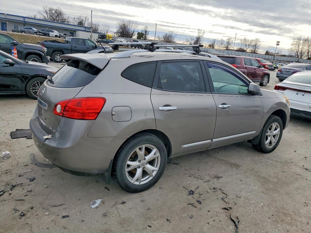 2011 NISSAN ROGUE S photo 3
