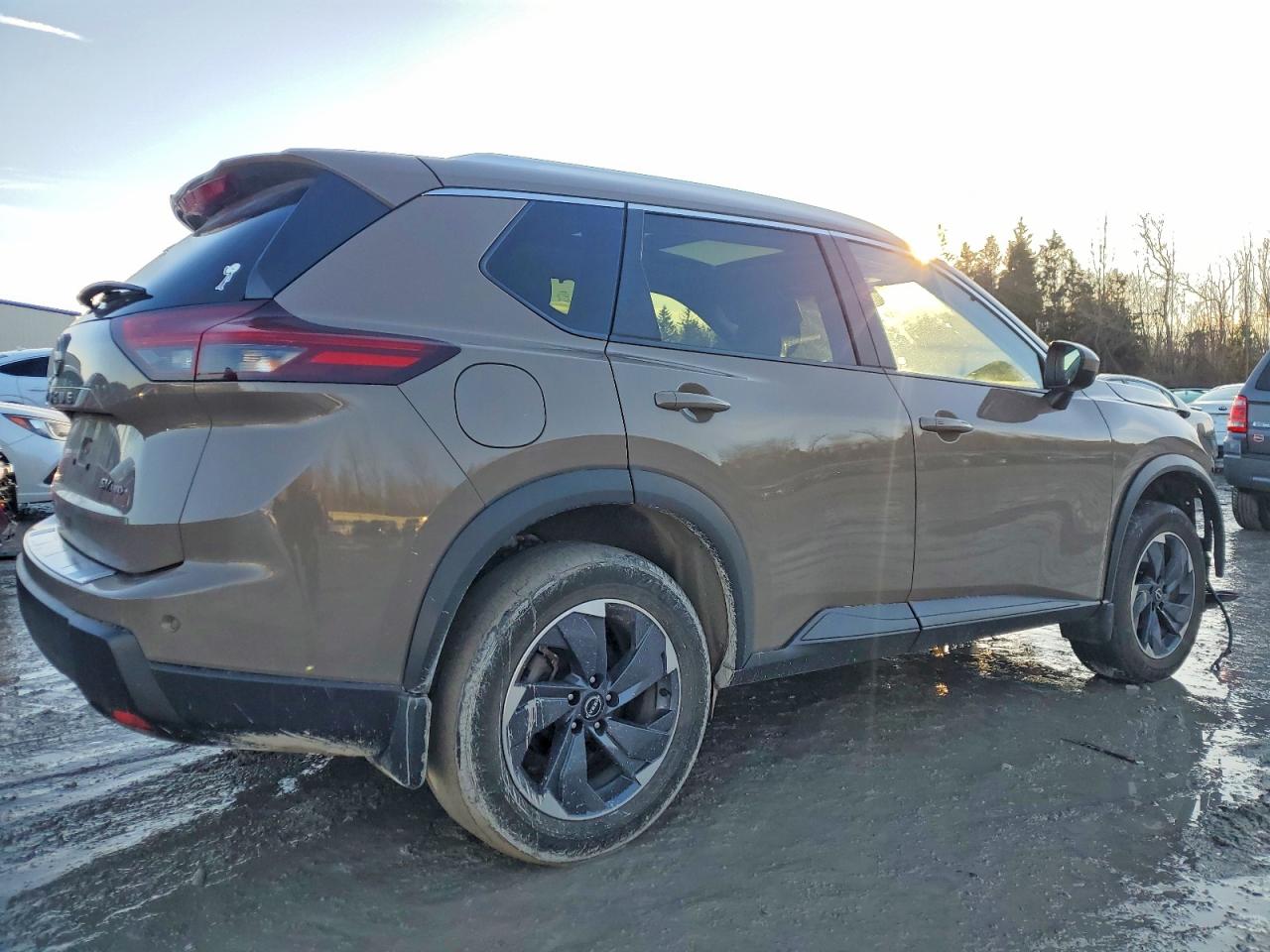 2024 NISSAN ROGUE SV photo 3