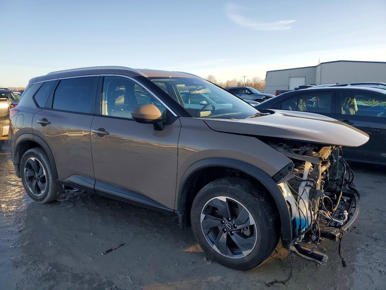 2024 NISSAN ROGUE SV photo 4