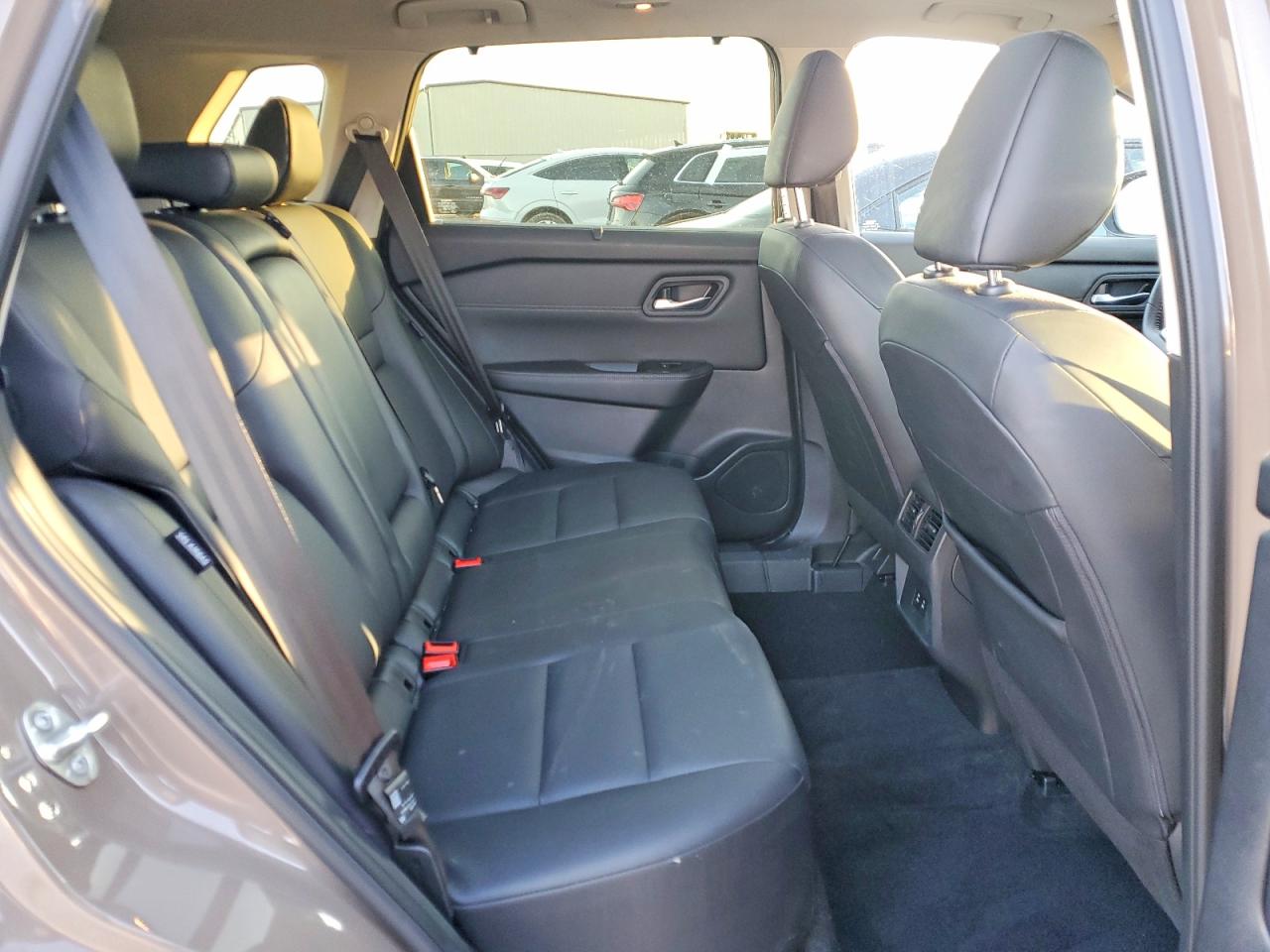 2024 NISSAN ROGUE SV photo 11