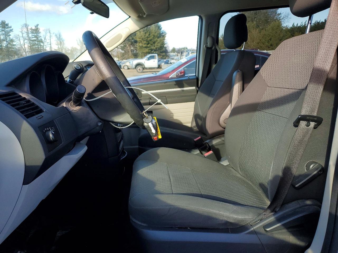2010 DODGE GRAND CARAVAN C/V photo 7