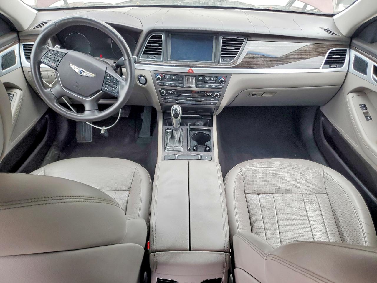 2015 HYUNDAI GENESIS 3.8L photo 8