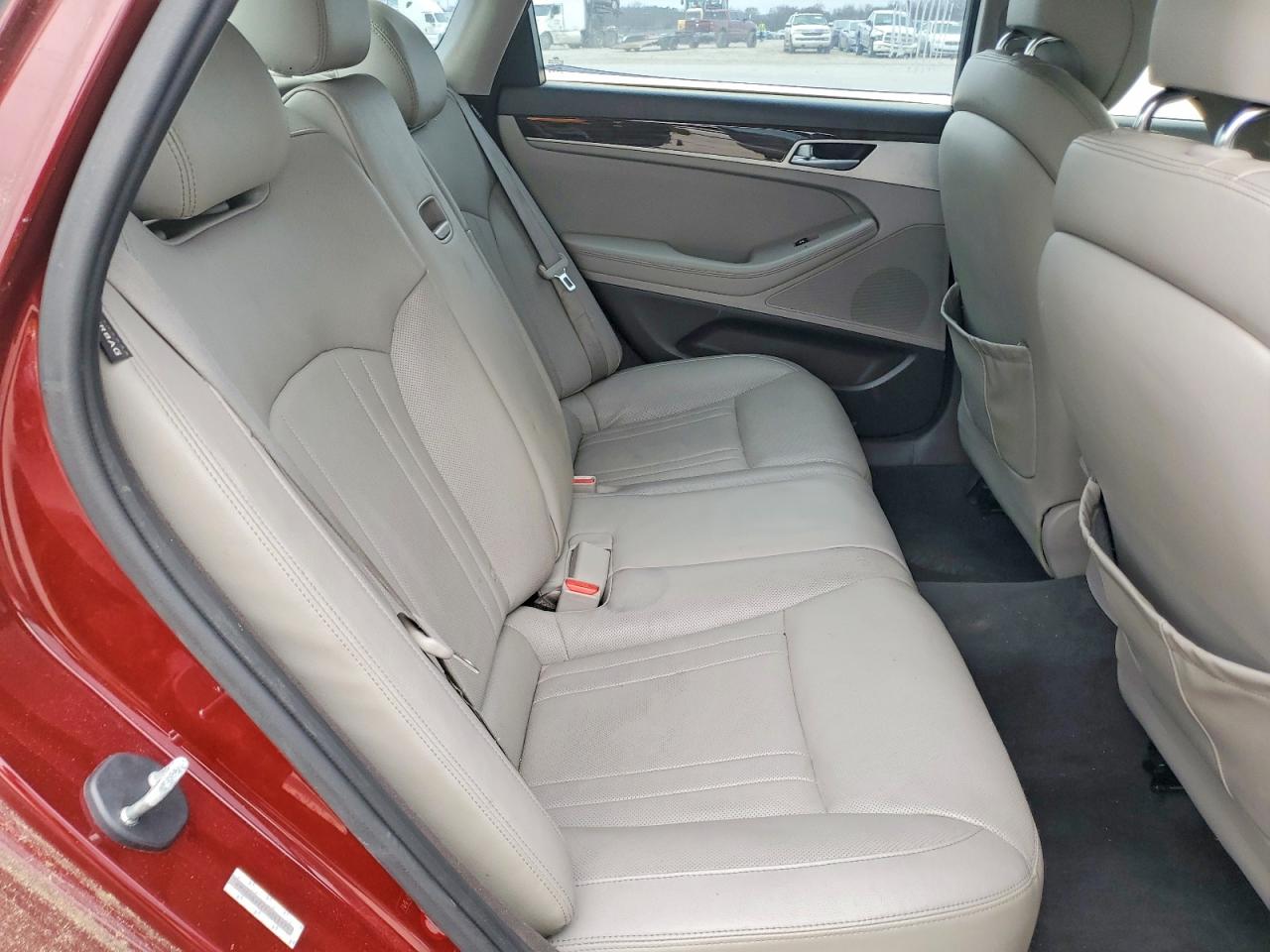 2015 HYUNDAI GENESIS 3.8L photo 10