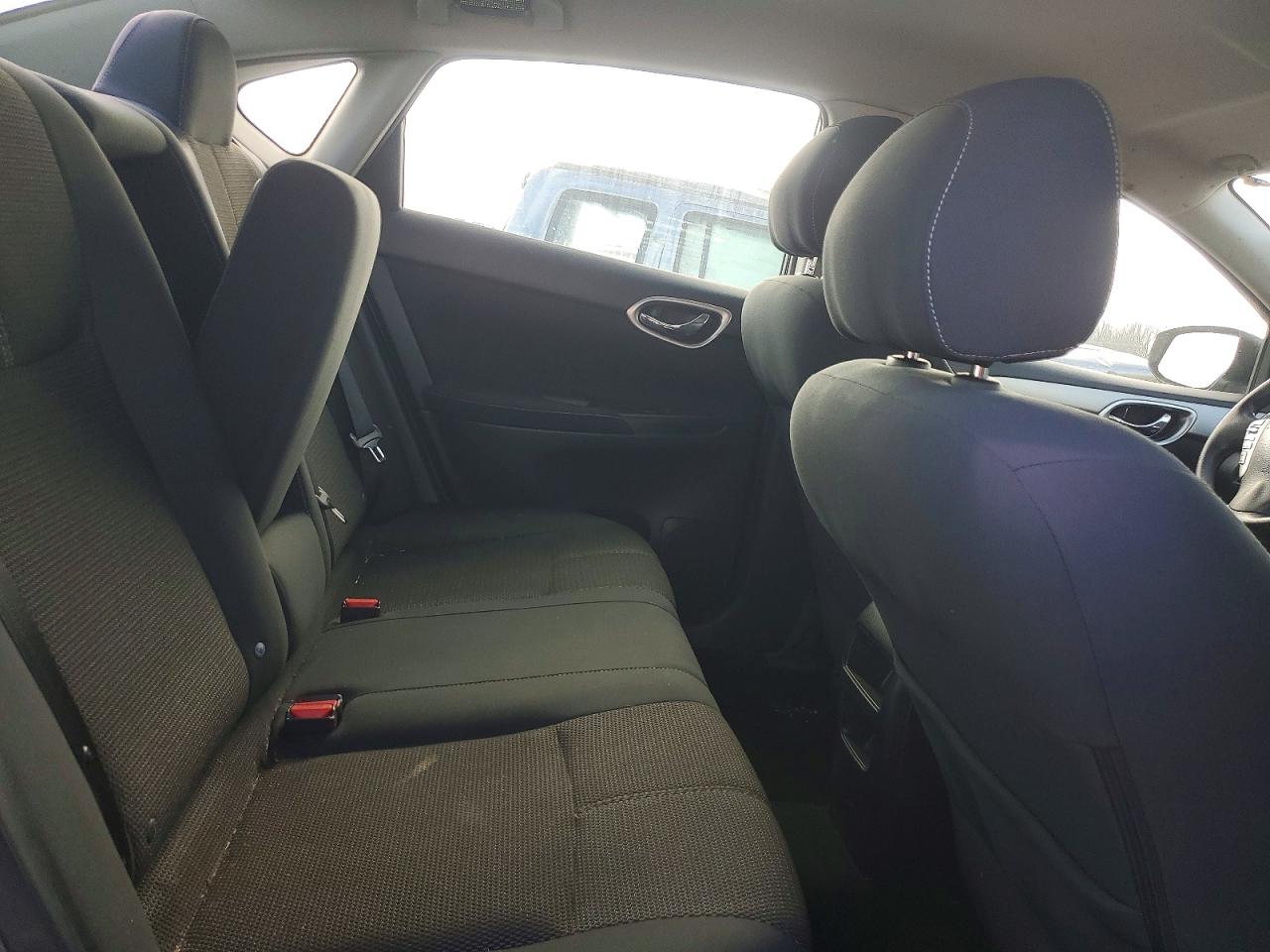 2015 NISSAN SENTRA S photo 10